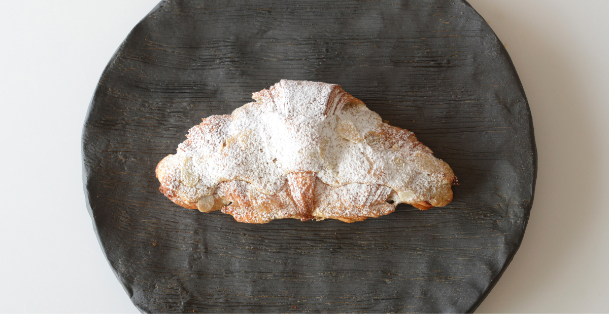 27LAYERSのクロワッサン・オ・ザマンド